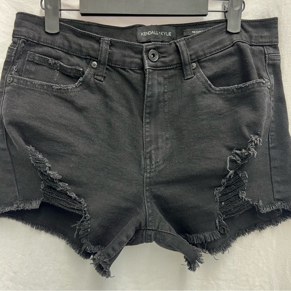 Kendall + Kylie black distressed The Icon Short. - Picture 1 of 8